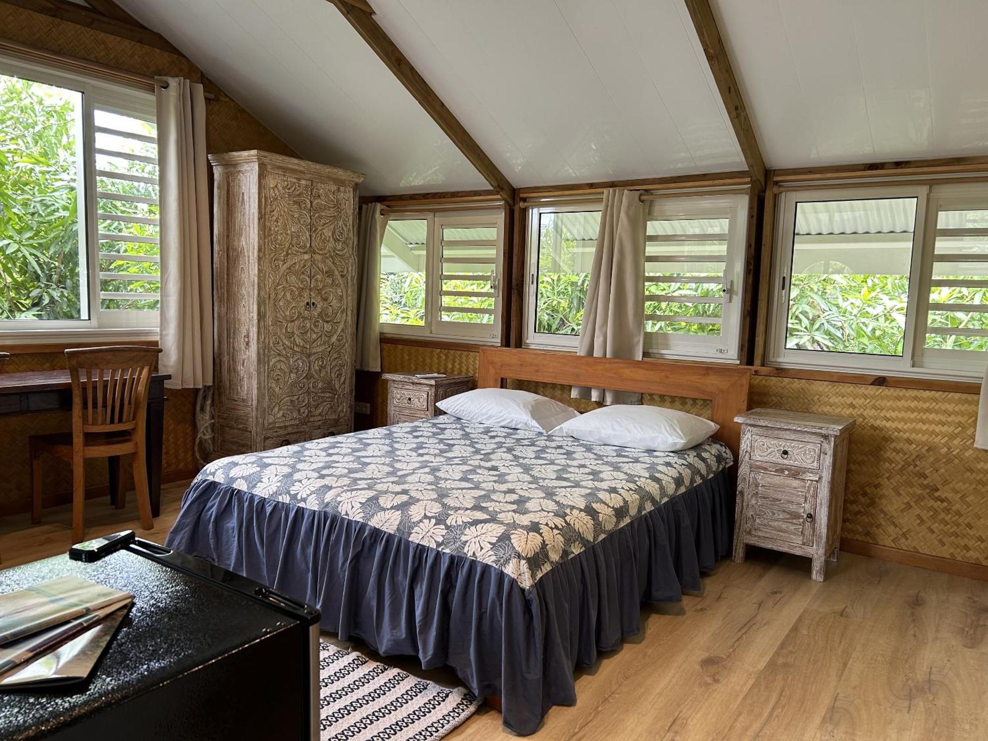 Pare Lodge Tahiti Pirae Eksteriør bilde
