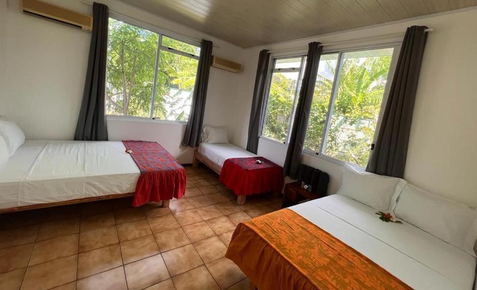 Pare Lodge Tahiti Pirae Rom bilde